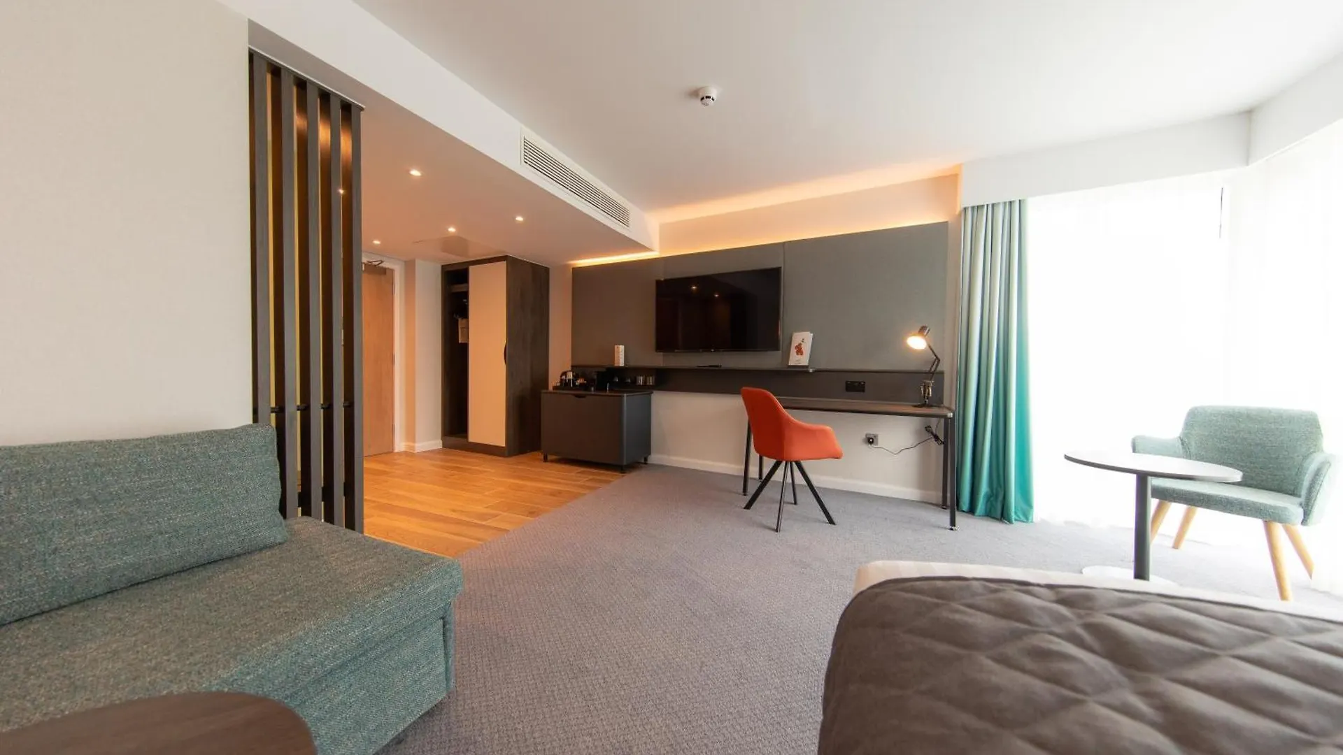 Holiday Inn Blackpool By Ihg 4*,